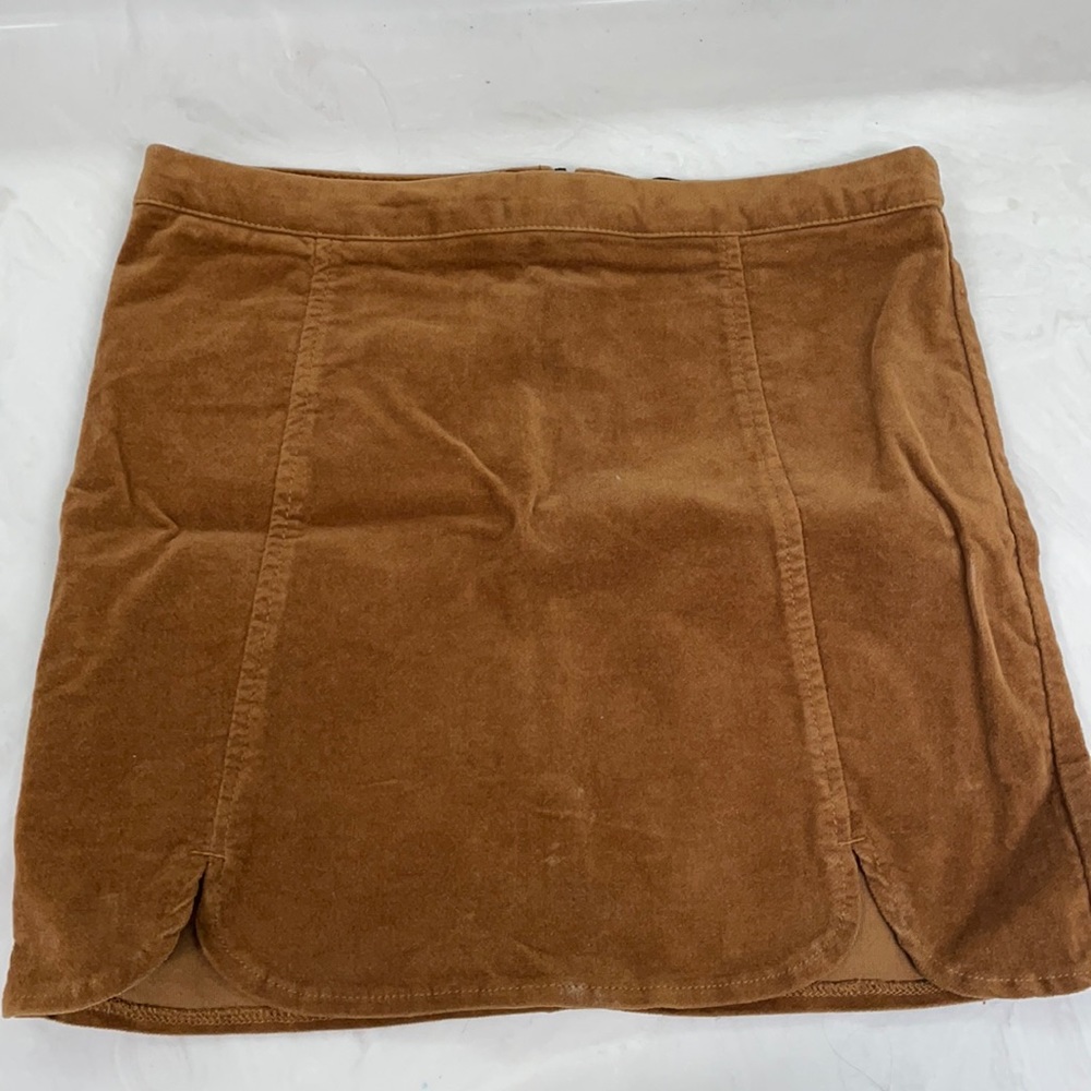 Brandy Melville Raquel Skirt